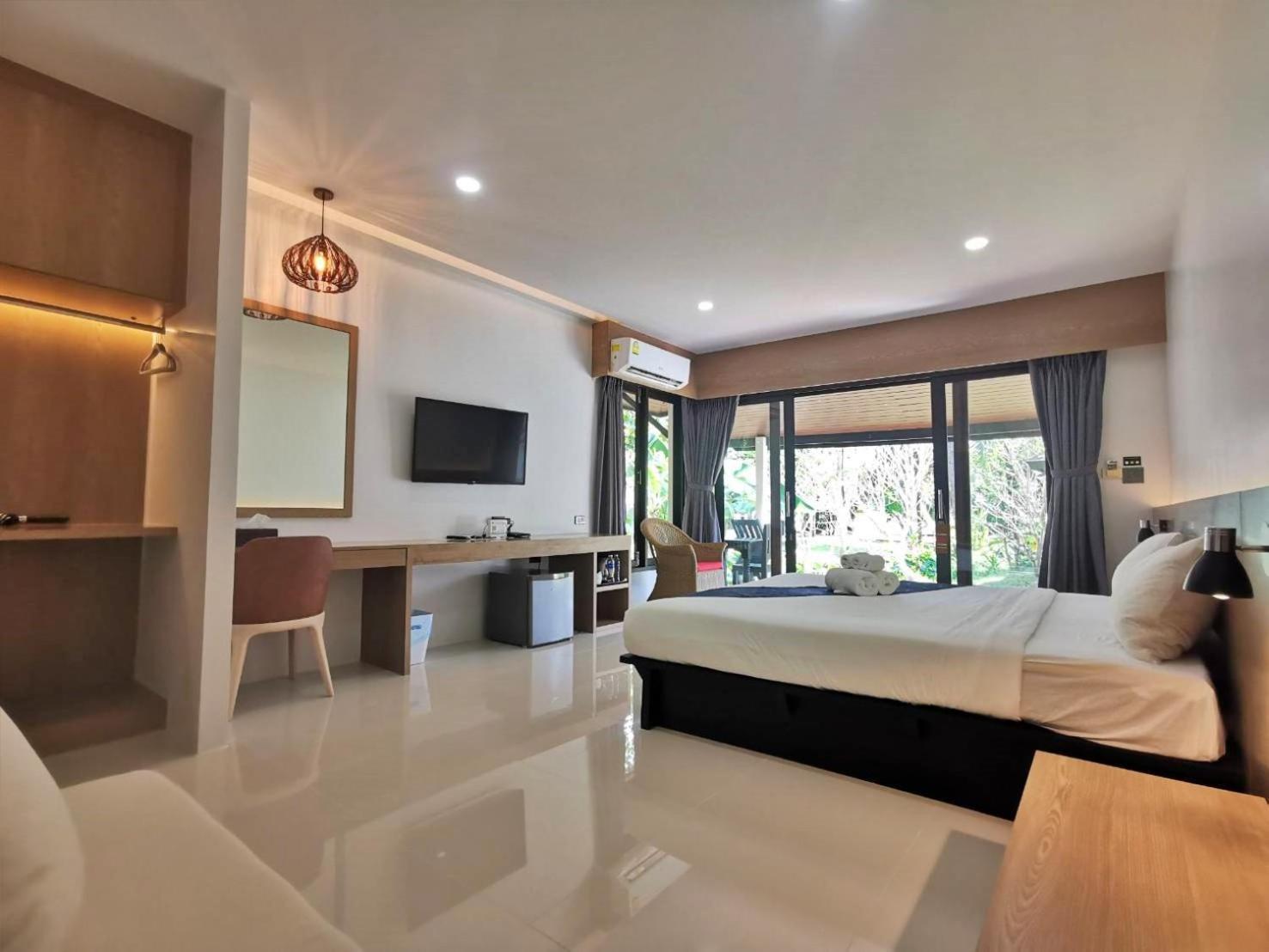 Nana Beach Hotel & Resort Patiyu Exterior foto