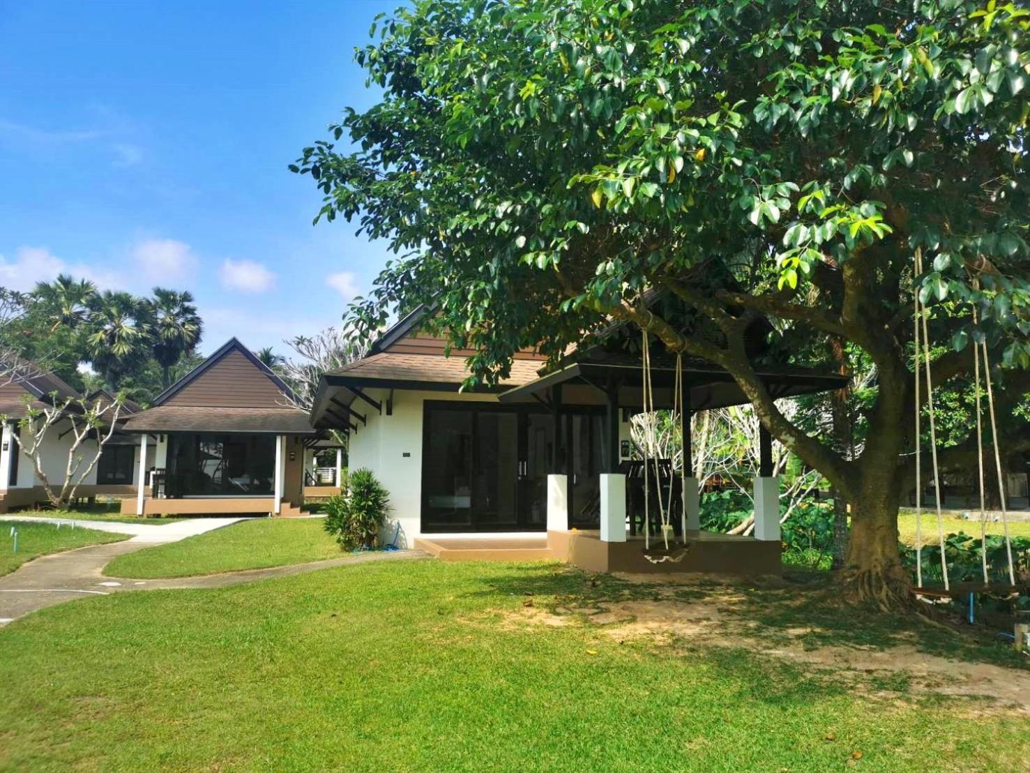 Nana Beach Hotel & Resort Patiyu Exterior foto